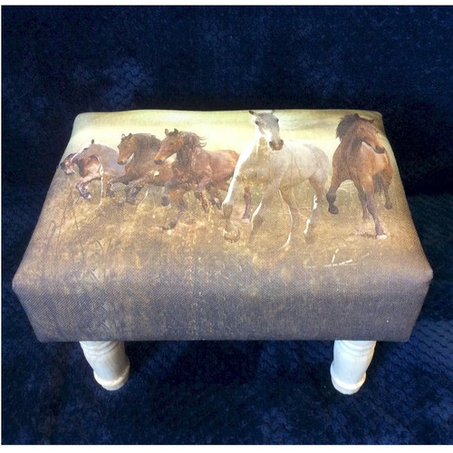 Horses Rectangular Padded Linen Footstool MIN 2151 *REDUCED TO CLEAR * - Picture 3 of 4