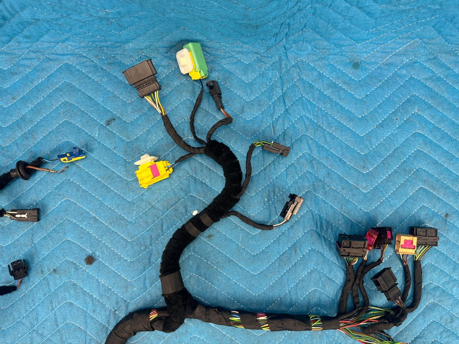 Bentley Continental Flying Spur Front Passenger's Seat Wiring Harness 2009 OEM