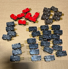 Mixed Lot snap action limit switches. Untested. Microswitch, Omron and C&K
