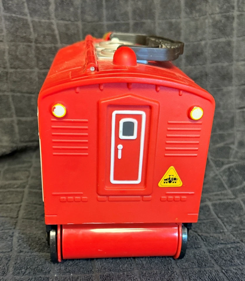 Chuggington Train Case with 17 Diecast Trains, Carry Case, Toy Storage - Image 4 of 4