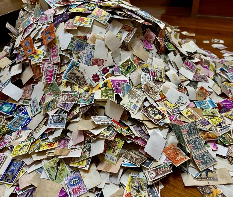 KILOWARE - Singapur y Malasia Surtido de aproximadamente 1000 estampillas en papel Foto 2 de 4