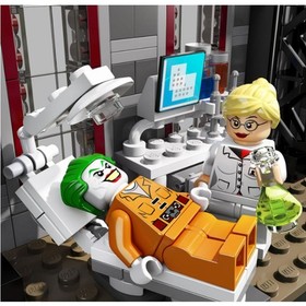 3-5 Day Ship, LEGO Super Heroes Arkham Asylum Breakout (10937)