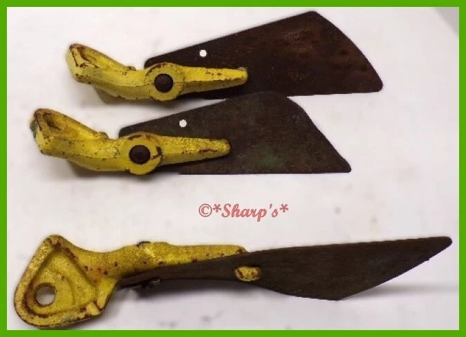 B10446 B10434B * John Deere Disk Scrapers * Set of 3 * AW KBA * Genuine * Clean! - Image 3 of 4