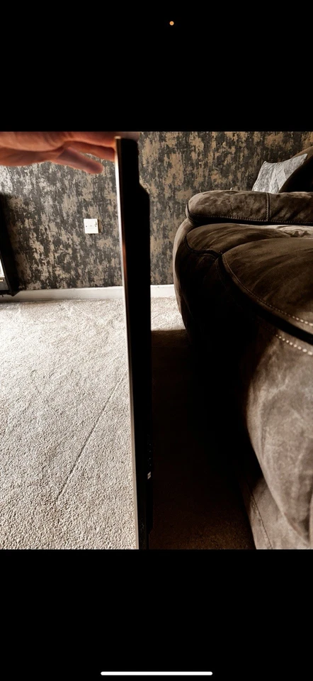 Panasonic 47inch Smart Tv - Image 2 of 3