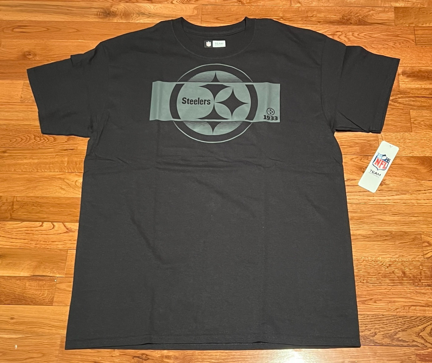 NFL Team Apparel Mens T-shirt Pittsburgh Steelers Short Sleeve Black Large NWT
