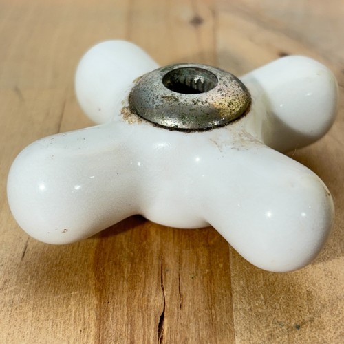 Antique Vintage White and Blue Porcelain Faucet, Cross Handle and Base, 3.25"dia - Bild 9 von 10