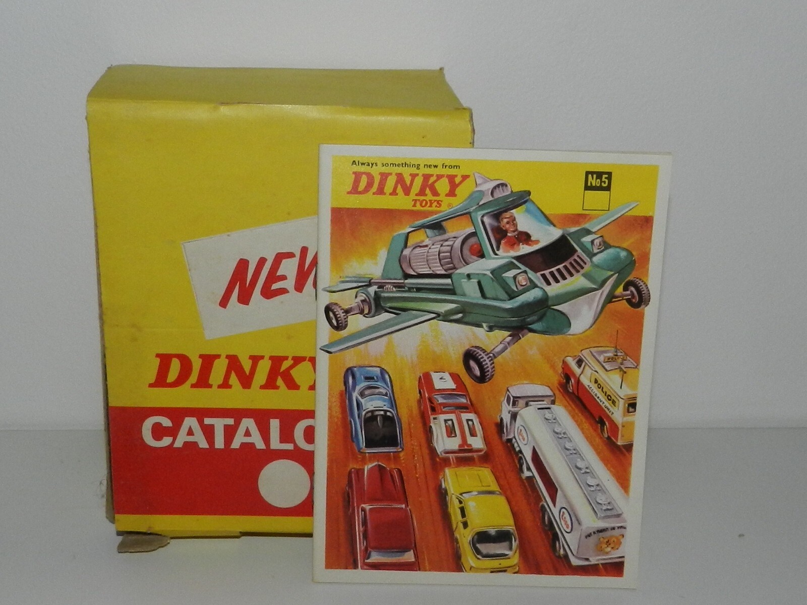 Catalogue Dinky Toys original de 1969 N°5 pour retrouver vos souvenirs d'enfance