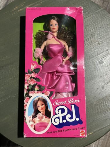Vintage Barbie 1983 Sweet Roses PJ Doll Steffie Face #7455 SEALED - 第 1/13 張圖片