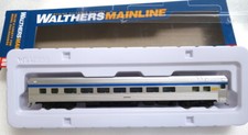 Walthers Mainline #910-30009 - VIA 85 Budd La...
