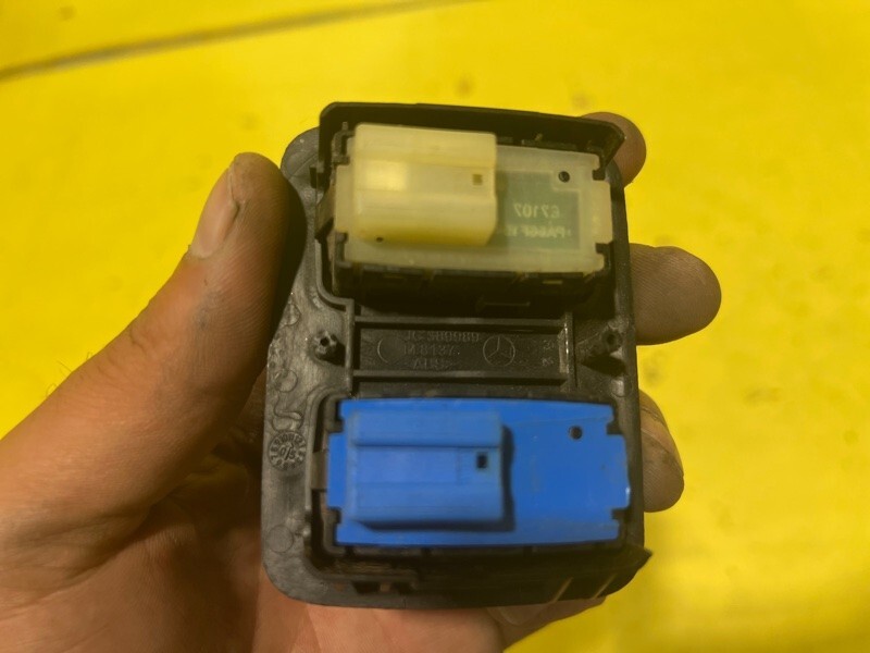 3rd Row Rear Seat Folding Power Button Switch Mercedes Gl-Class ...