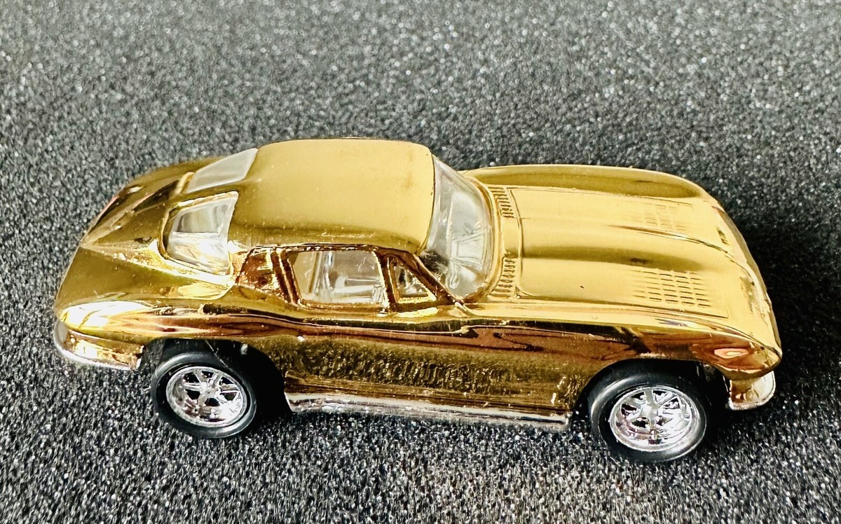 Hot Wheels 1997 24K Gold Performance Collection Corvette 63