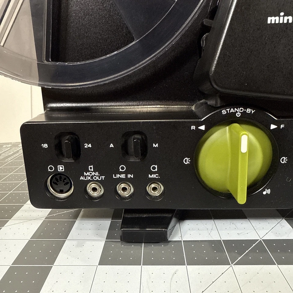 Projetor de filme Minolta SOUND 6000 Super 8 na caixa ~TESTADO COM ACESSÓRIOS - Imagem 2 de 4