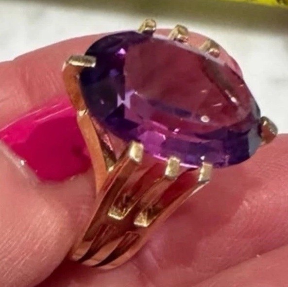 18K SOLID GOLD RING - image 1