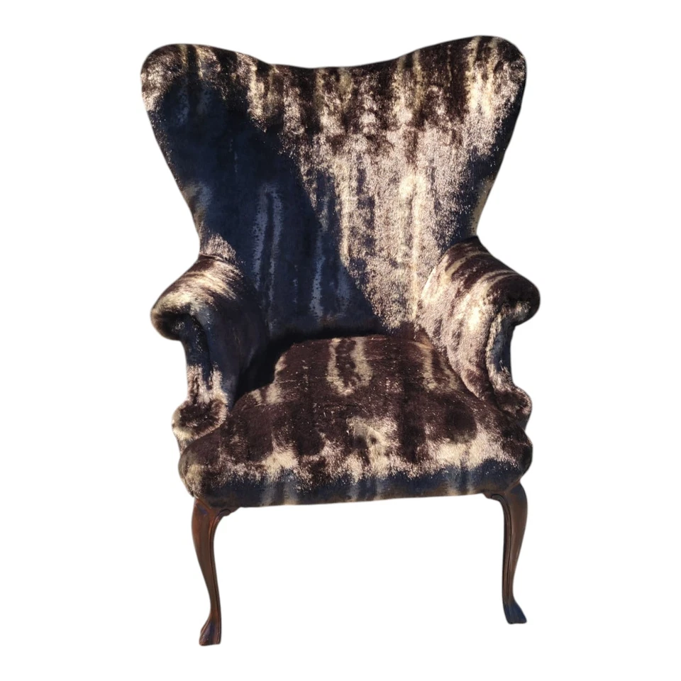 Silla Hollywood Regency años 40 con respaldo de ala tapicería de piel genuina patas descapotables Foto 3 de 4