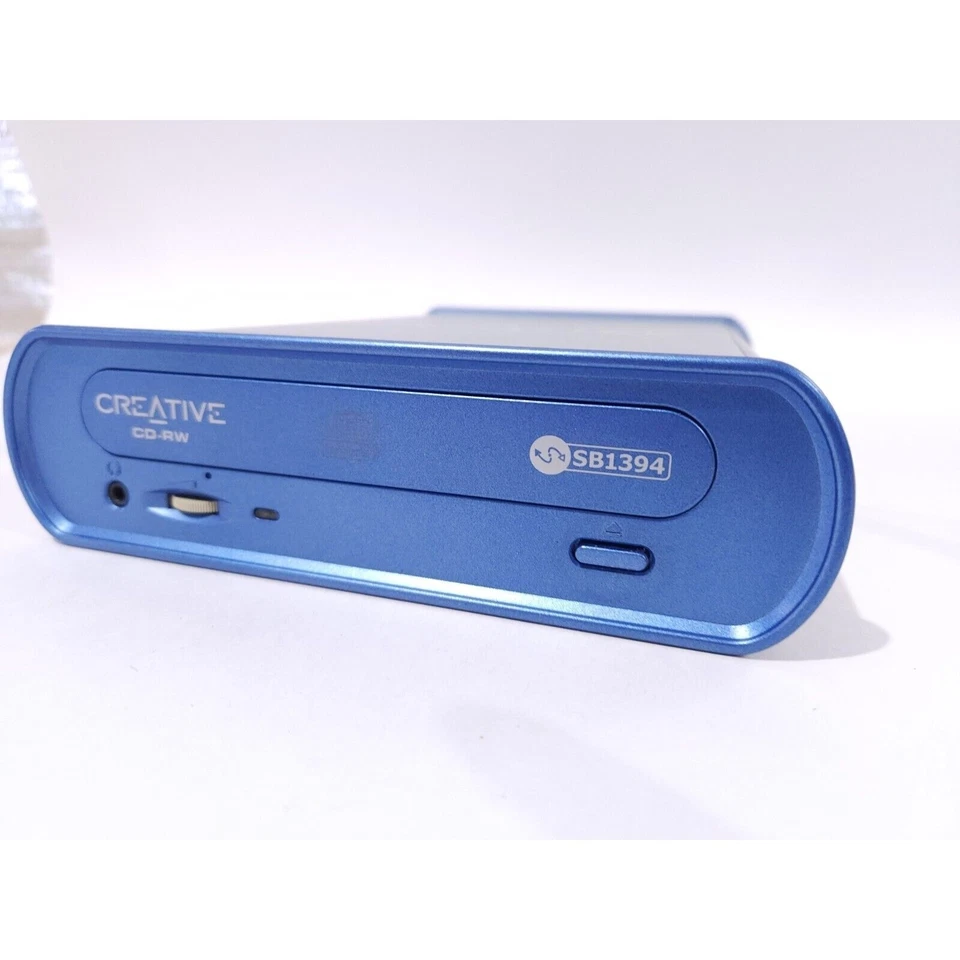 Creative Technology Blaster CD-RW ED2400 SB1394 External CD Burner Drive - Image 4 of 4