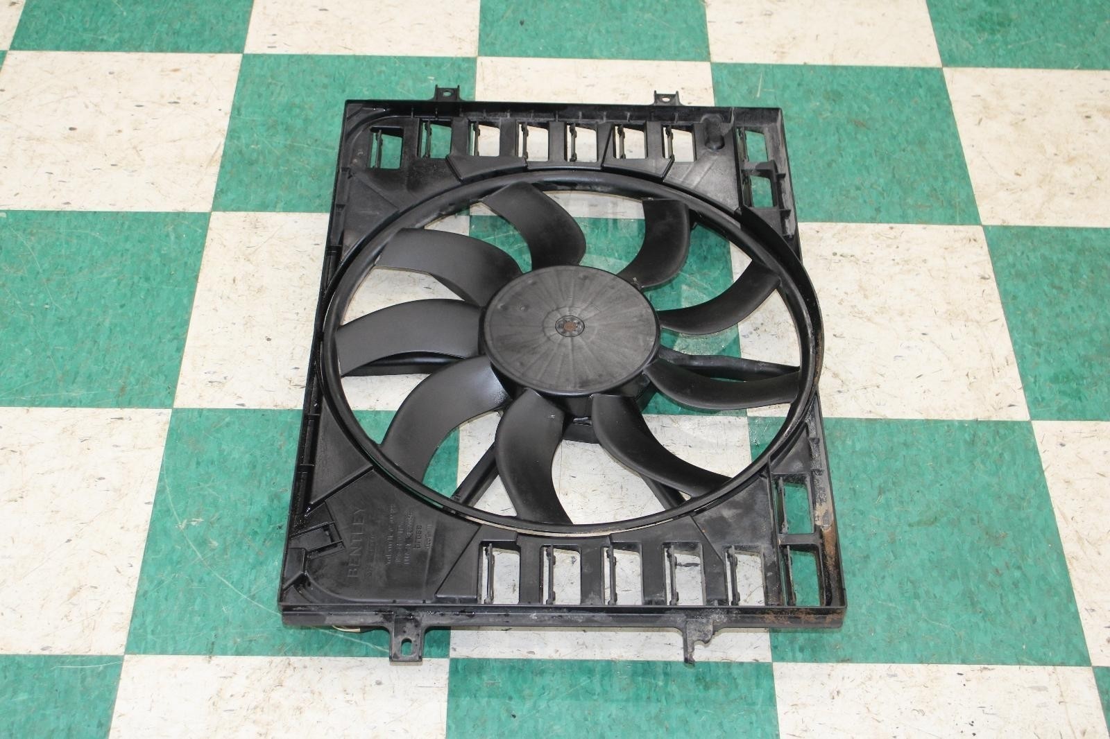 Bentley Flying Spur 2013-2018 Fan shroud