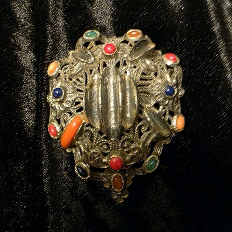 L/N Little Nemo Vintage Multicolor Glass Shield Dress Clip Ornate 