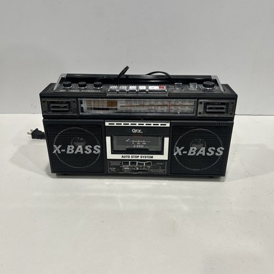 QFX J-22U AM FM SW1 SW2 4-Band Radio X Bass Cassette Boom Box Tested works!