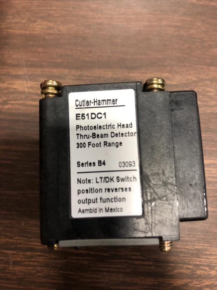 Cabezal fotoeléctrico Cutler Hammer E51-DC1 Eaton E51DC1 Foto 2 de 3