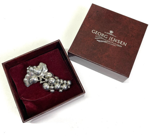 超希少！美品 ジョージジェンセン 小さいサイズのフラワーブローチ か 