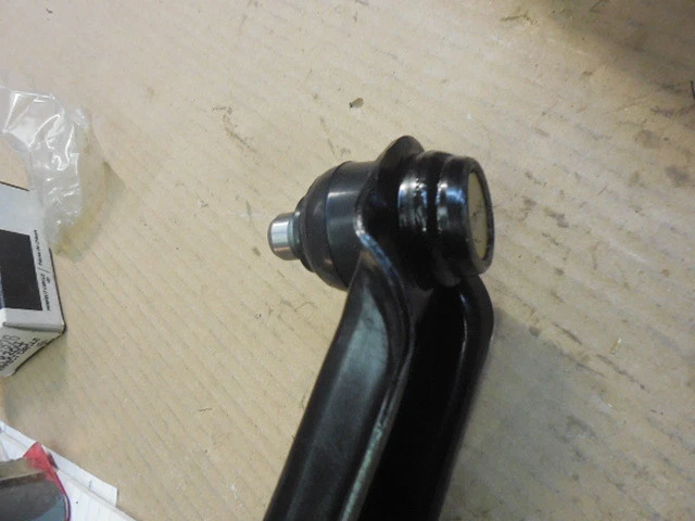 Braço de controle inferior direito com junta esférica # K9407 - Compatível com Honda Accord 1982 - 1985 - Imagem 4 de 4