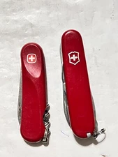 Lot of 2 Swiss Army knives - Wenger Entree - Victorinox Super Tinker