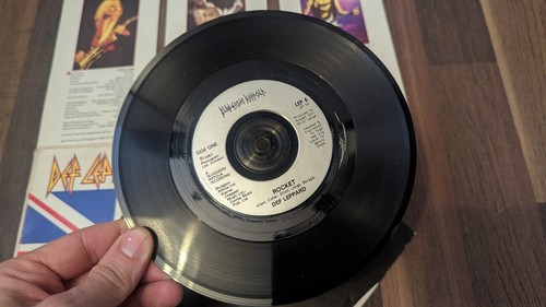 EX+ COMPLETE DEF LEPPARD 1988 Rocket 7" Vinyl Brit Pack 6 factfiles UK Edition - Picture 8 of 12