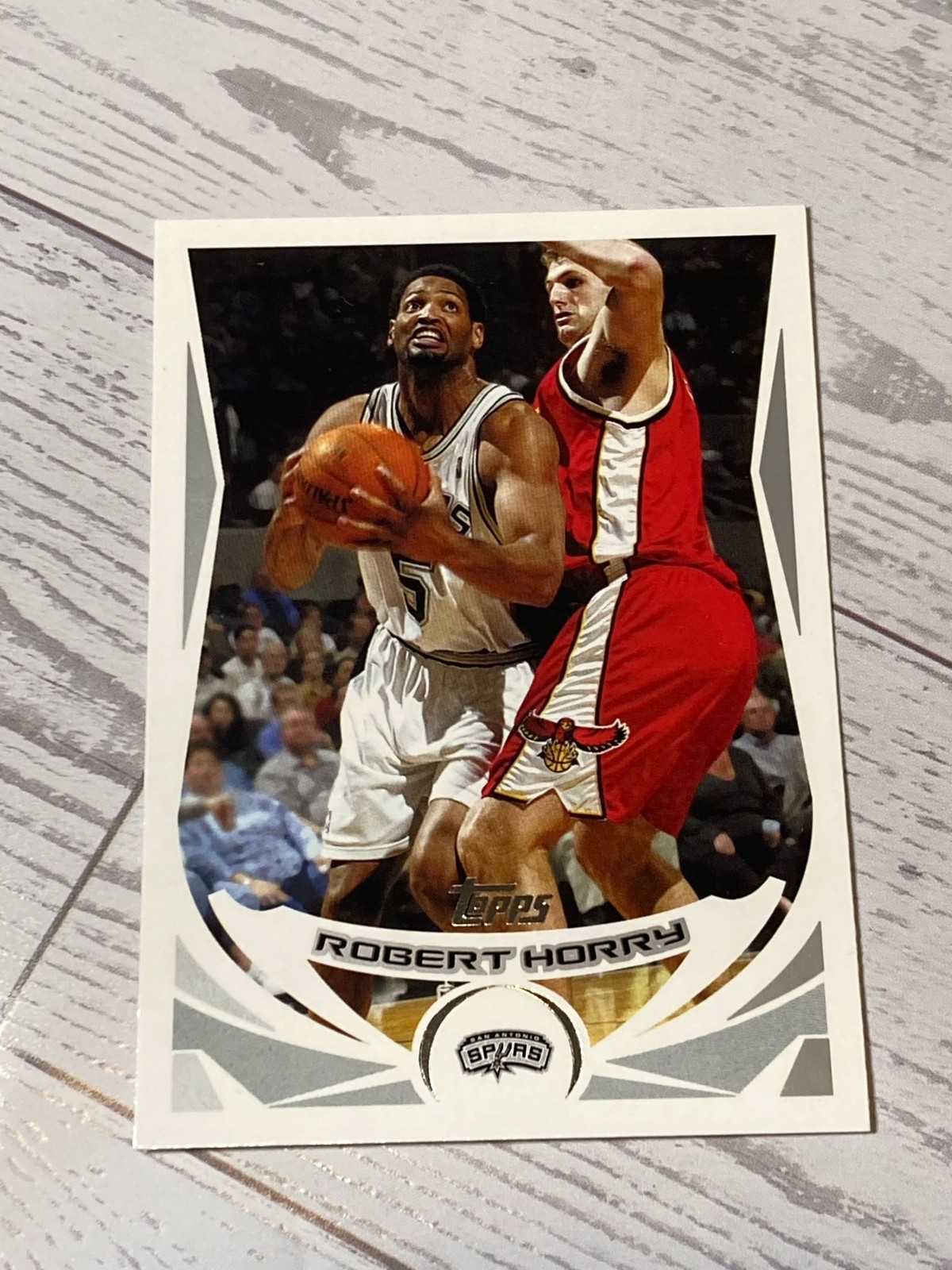 Topps Basketball Card San Antonio Spurs #24 2004 Robert Horry