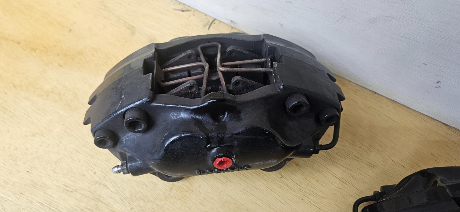 Pair of Ferrari 348 TB TS Rear brake calipers, Black, Used, Brembo 