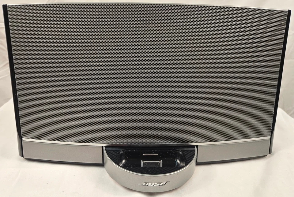 🔊Bose SoundDock Portable W/ Bluetooth, 3.5mm to C,  Remote, & Charger  Tested👍 - Image 3 of 4