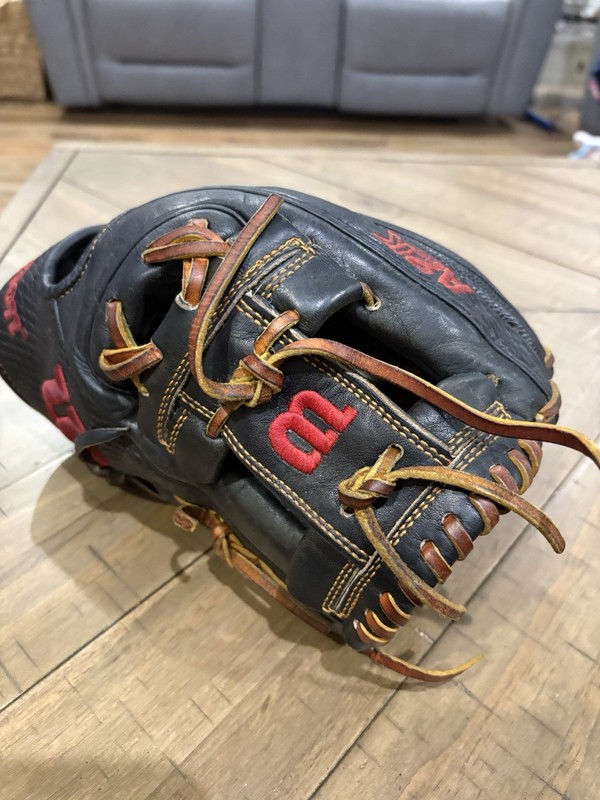 Wilson A2K 1786 Prostock Select 11.5” Middle Infielder Glove