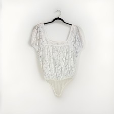 Intimately Free People Women s White Lace Short Cap Sleeve Bodysuit Size M