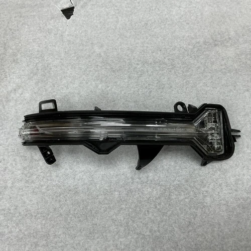 22-25 OEM BMW 2 U06 X1 U11 TURN SIGNAL LENS / right EXTERIOR MIRROR LED