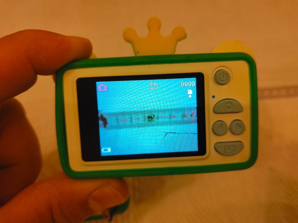 Mini Kinder Digitalkamera 2 Zoll Frosch Schutzhülle Trageband 32GB SD-Karte - Bild 4 von 4