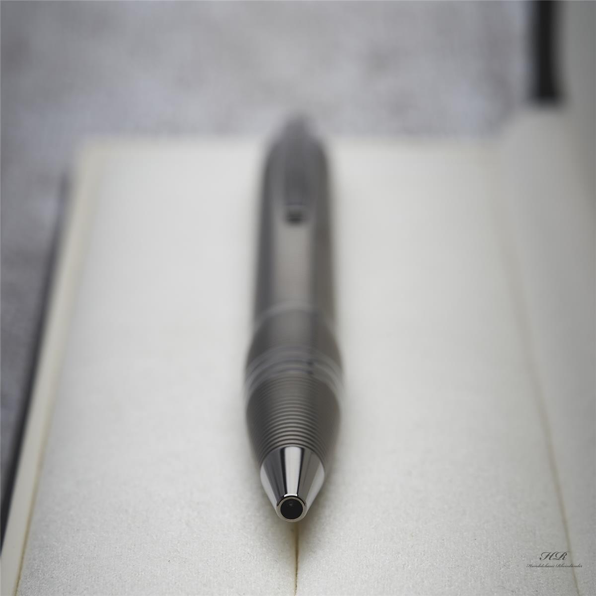 Montblanc Starwalker Midnight Black Metal Line Ballpoint Pen Montblanc Starwalker Midnight Black Metal Line Ballpoint Pen
