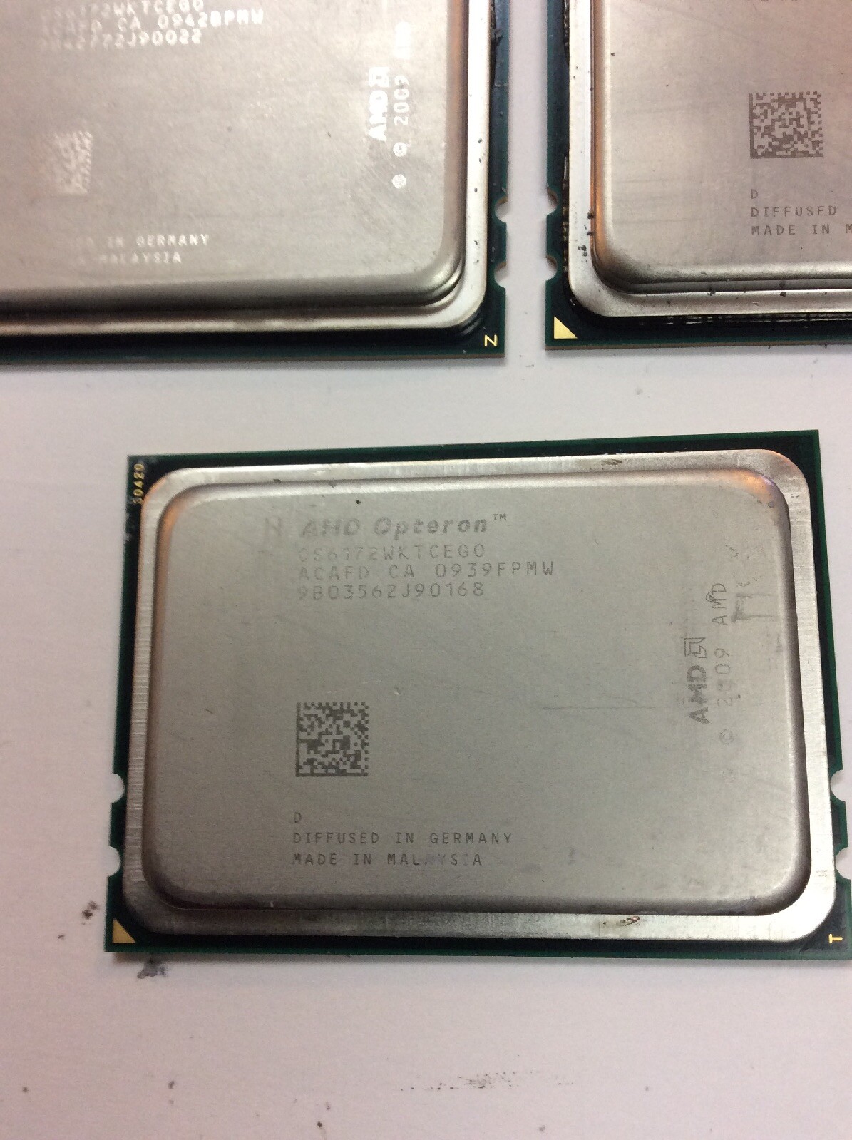 (LOT of 8) AMD Opteron 6172 2.1GHz Twelve Core (OS6172WKTCEGO) G34 CPU ...