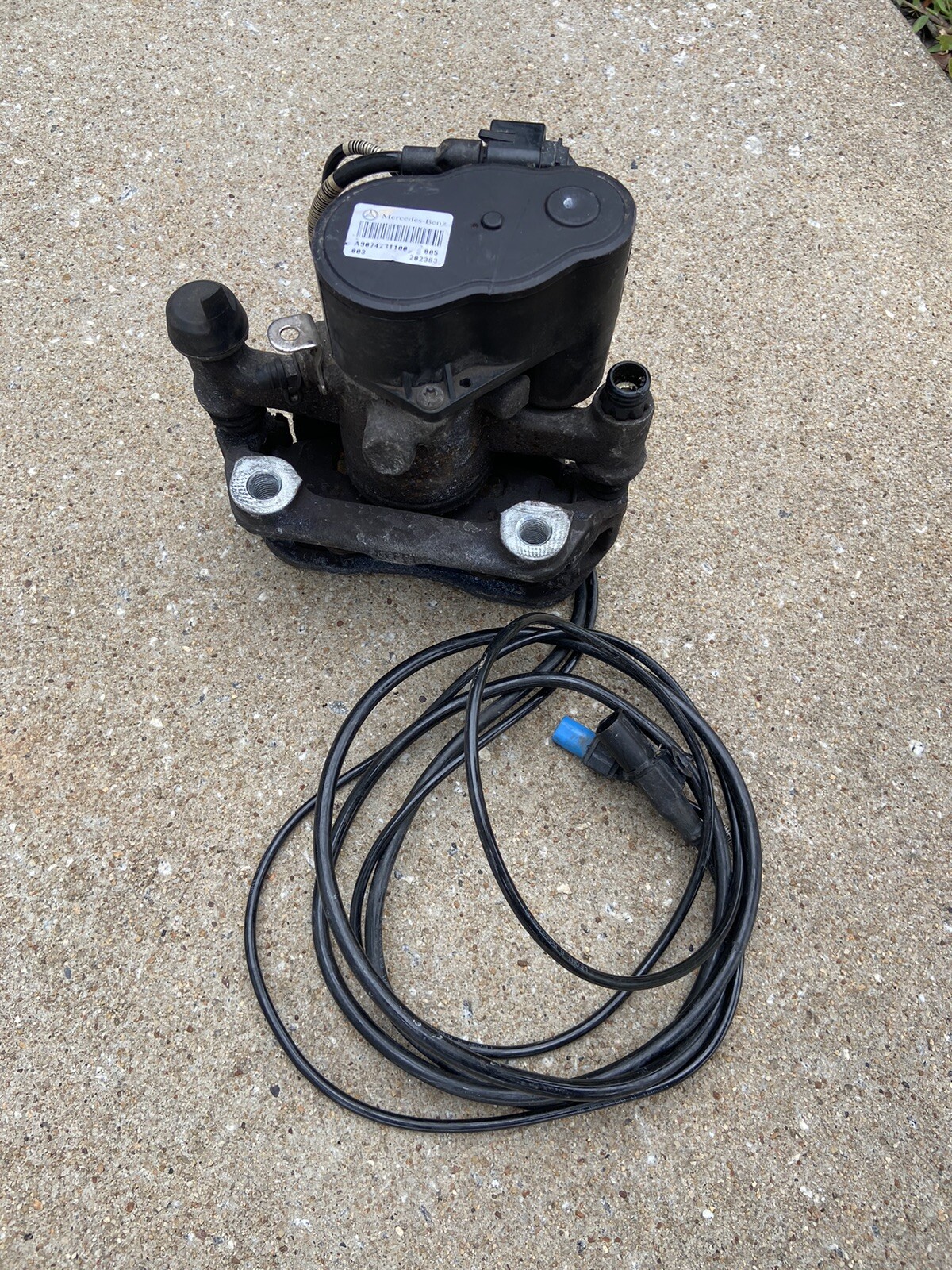 2019-2023 Mercedes Sprinter Electronic Rear Left E-Brake Caliper 
