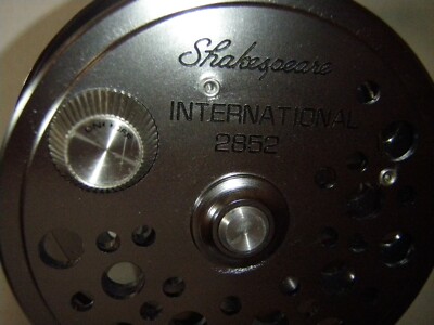 Very Rare Vintage SHAKESPEARE INTERNATIONAL Magnesium Fly
