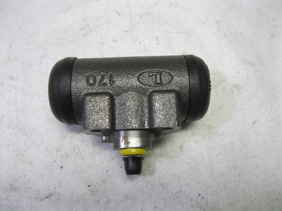 Drum Brake Wheel Cylinder Motorcraft BRWC-30-A 1F1Z-2261-CA Foto 2 de 4