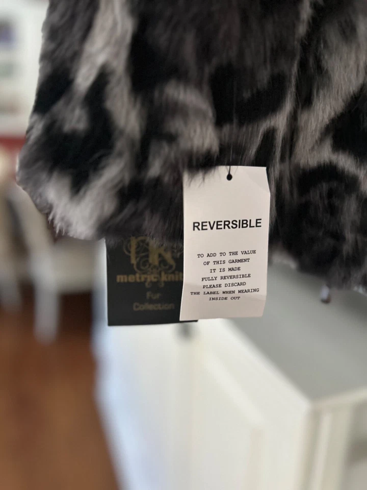 NWT Metric Knits Reversible Real Dyed Rabbit Fur leopard black gray XL vest - Image 4 of 4