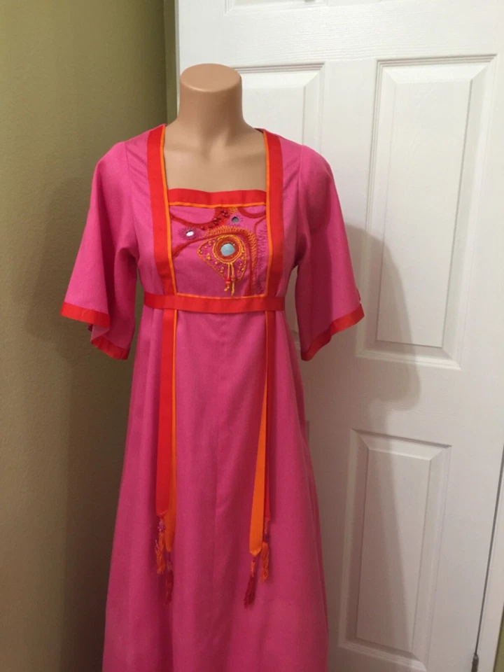 Mujer Disfraz Vestido Hecho a Mano Vintage Maxi Rosa Bordado S Foto 2 de 4