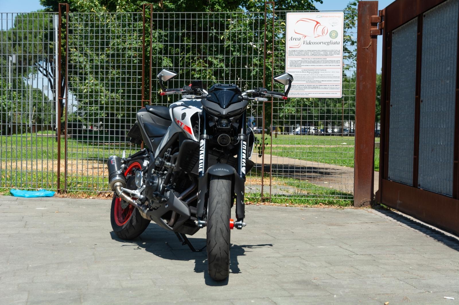 Yamaha mt-03 321cc anno 2021 usata colori arancione-grigio. foto 4
