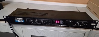 DigiTech STUDIO Twin. 2 In/2 Out MULTI-EFFECTS PROCESSOR. S-Disc Processing.