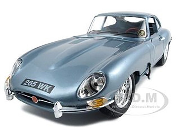 1961 JAGUAR E TYPE COUPE BLUE 1/18 DIECAST MODEL CAR BY BBURAGO
