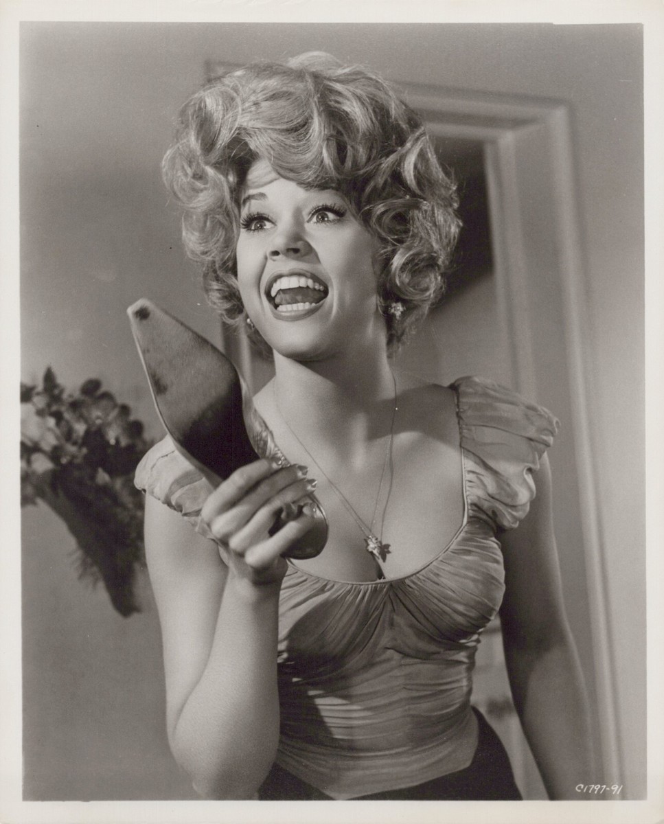 Jane Fonda Body Measurements
