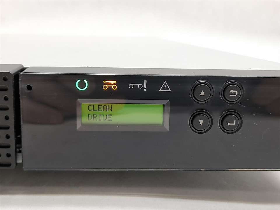 Dell PowerVault TL1000 TL1000 LTO5 SAS Storage Tape Library