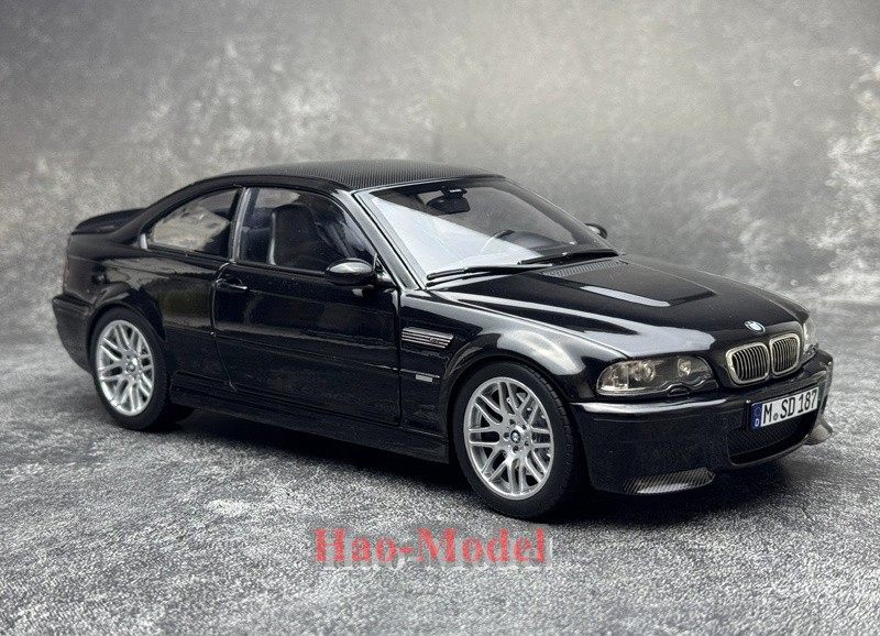 1／18 BMW M3 CSL 中古 AUTOart 1/18 BMW M3 CSL Black Sapphire metallic Diecast