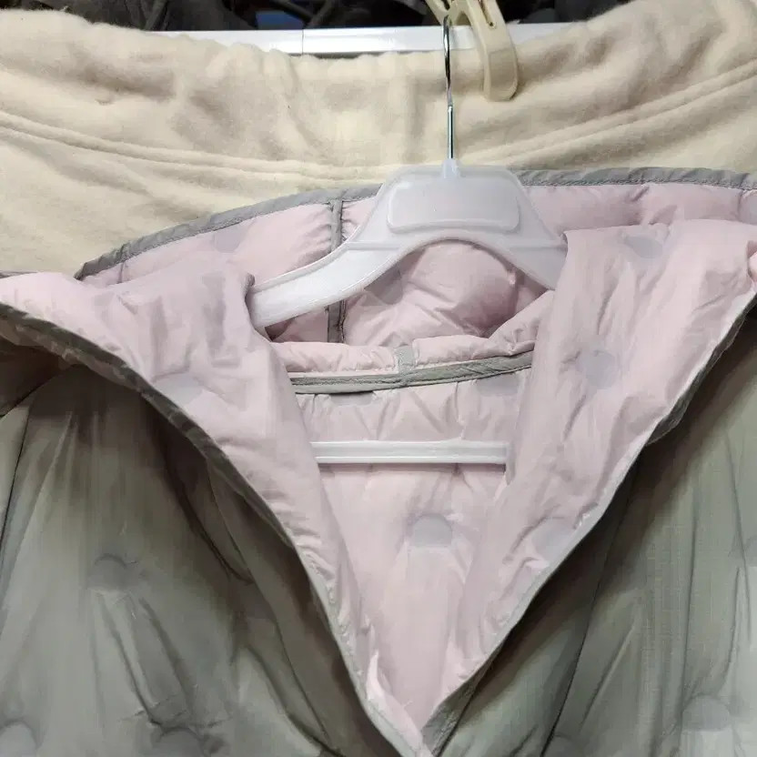 Lightweight Gray Hooded Long Padding Jacket - Win… - image 3