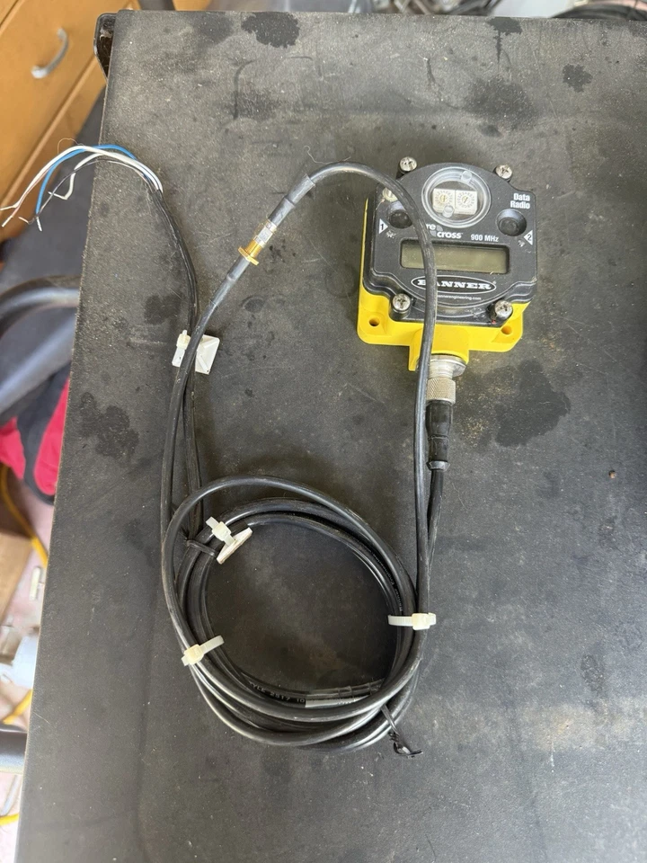 Banner Sure Cross Data Radio, UE3RM1809, 900MHz, Free Shipping - Image 3 of 3