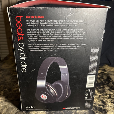 本物です。 Beats by dr dre studio Monster Beats By Dr. Dre Studio Wired Headphones 1st generation